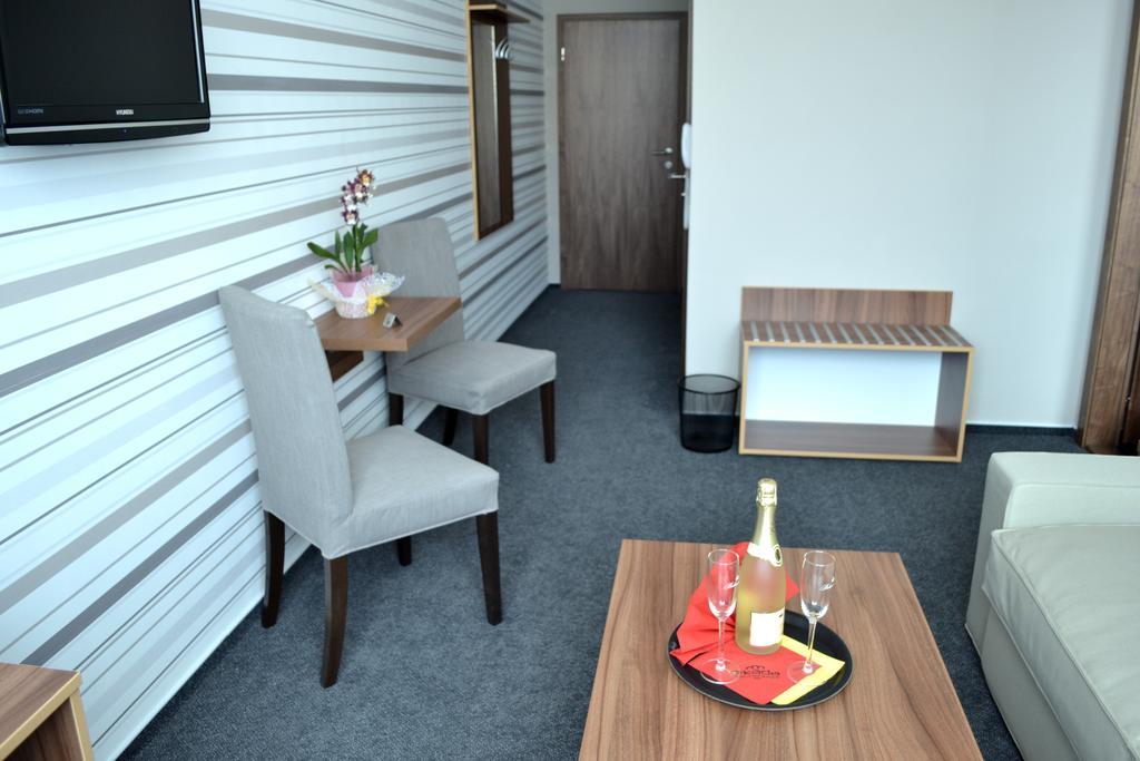 Arkada Hotel Bučovice 외부 사진