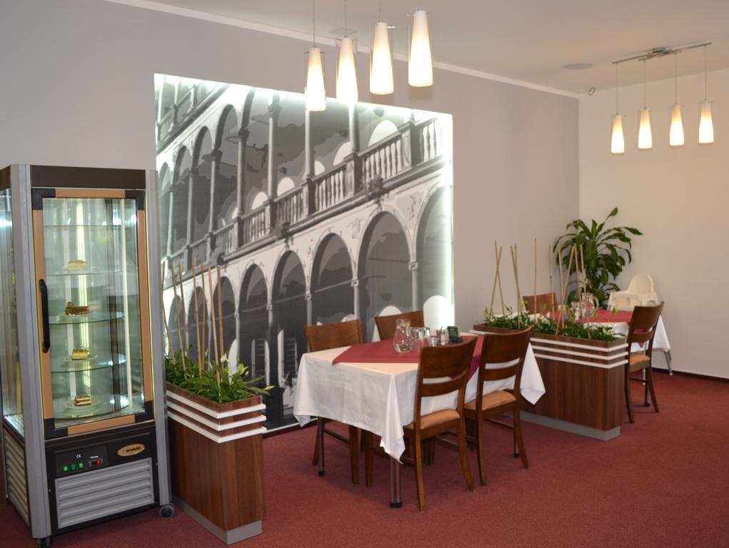 Arkada Hotel Bučovice 외부 사진