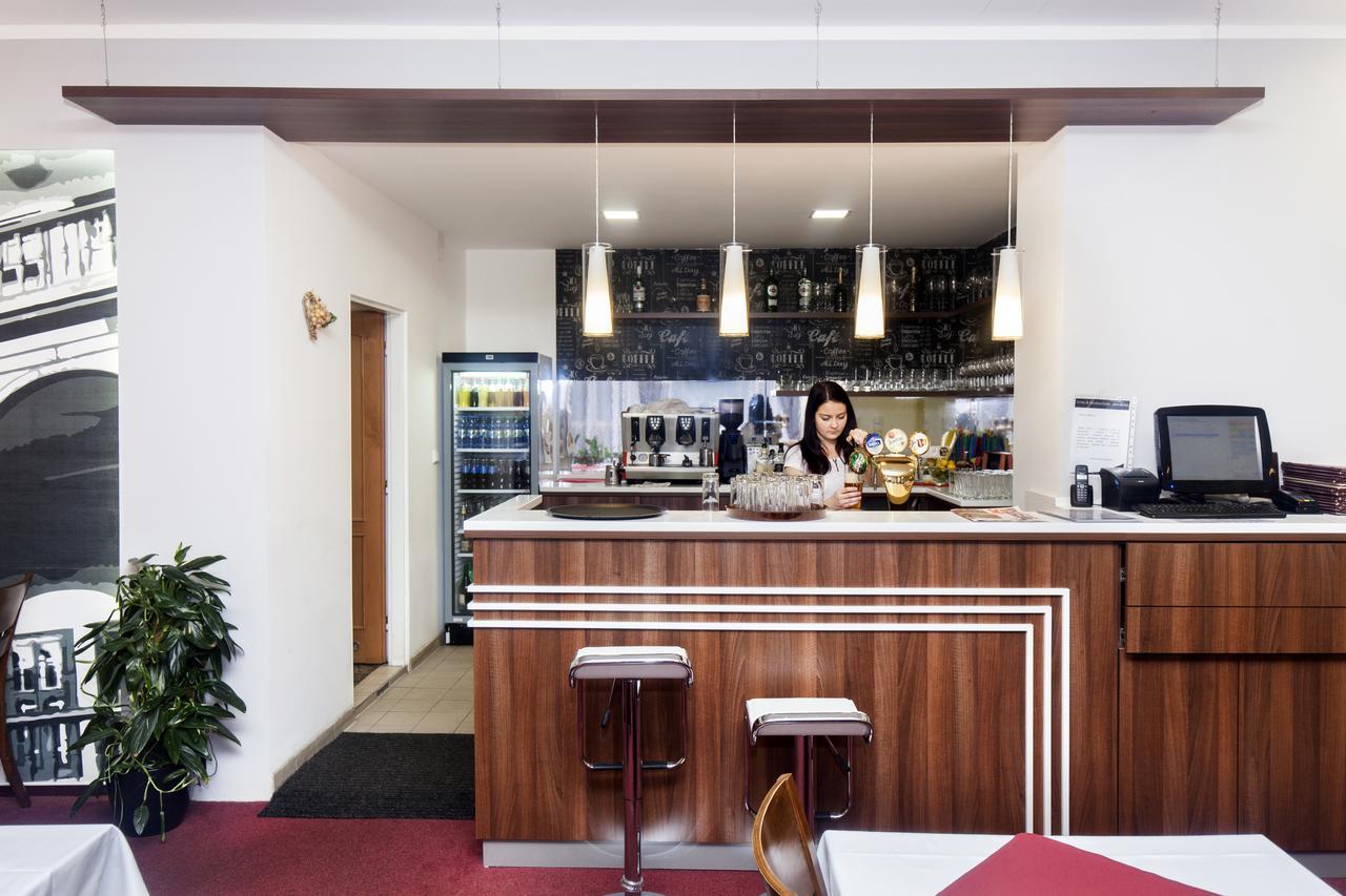 Arkada Hotel Bučovice 외부 사진